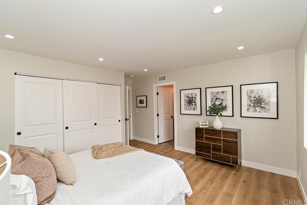 14101 Cameron Lane North Tustin, CA 92705 - Photo 20 of 36 a bathroom with a sink and a mirror