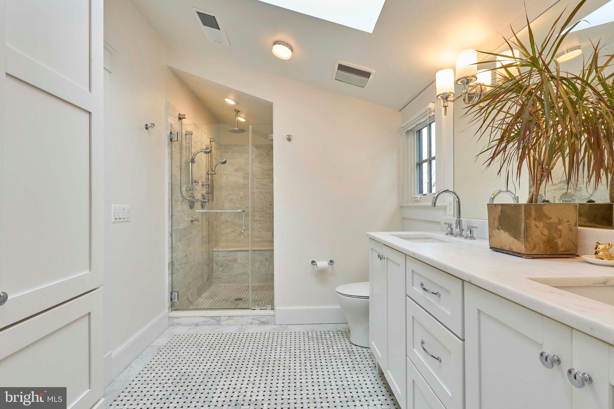 205 North Fillmore Street Arlington, VA 22201 - Photo 20 of 42