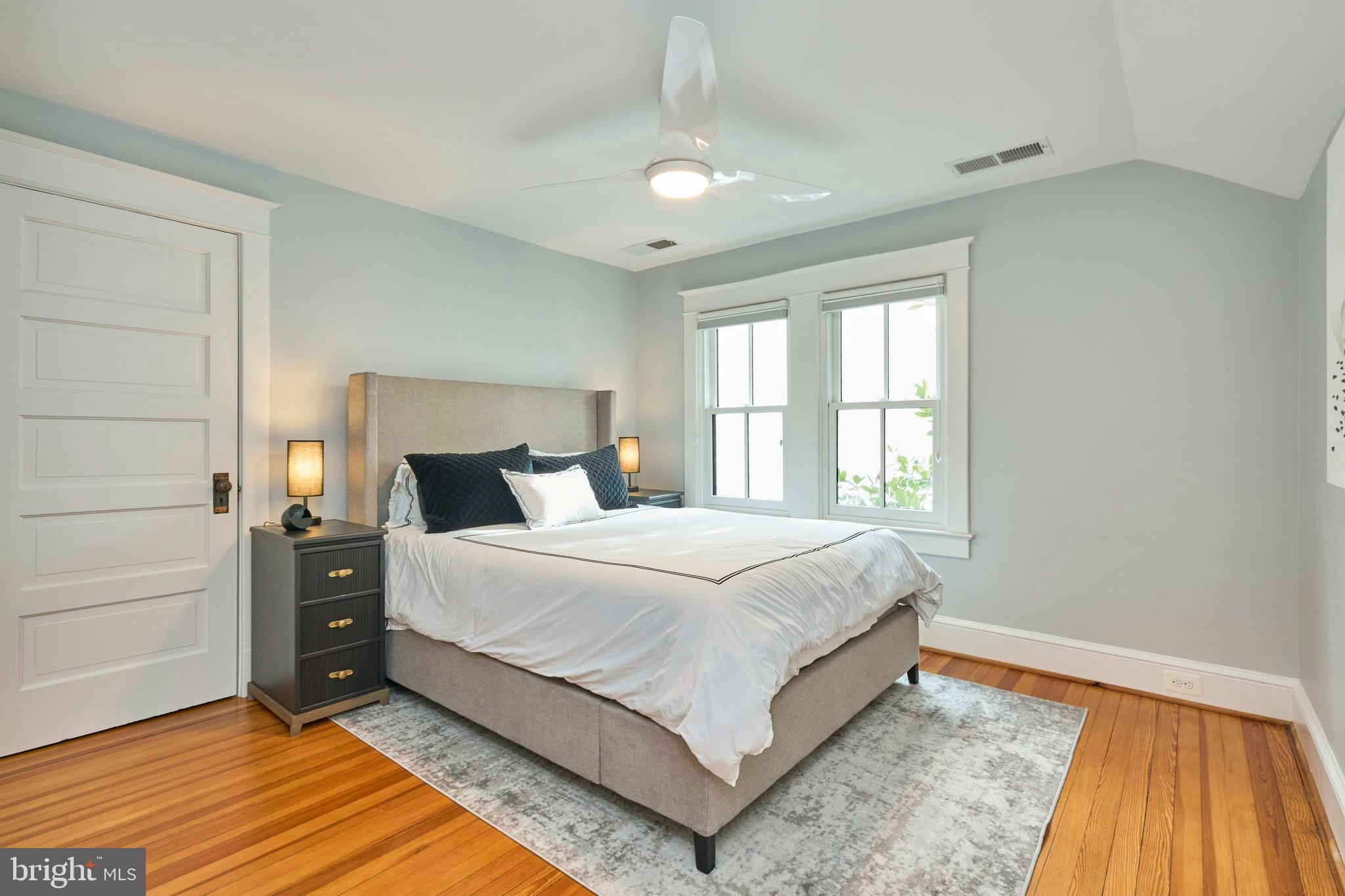 205 North Fillmore Street Arlington, VA 22201 - Photo 23 of 42