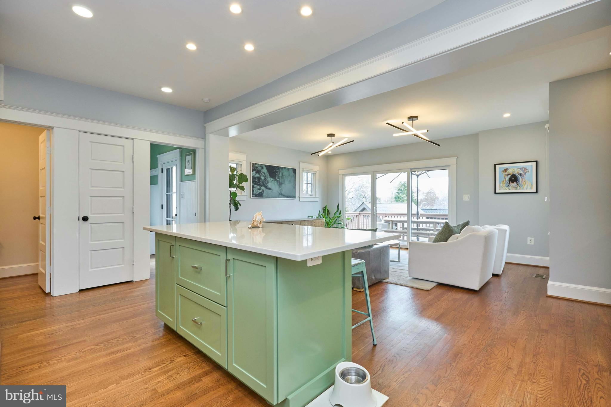 205 North Fillmore Street Arlington, VA 22201 - Photo 34 of 42