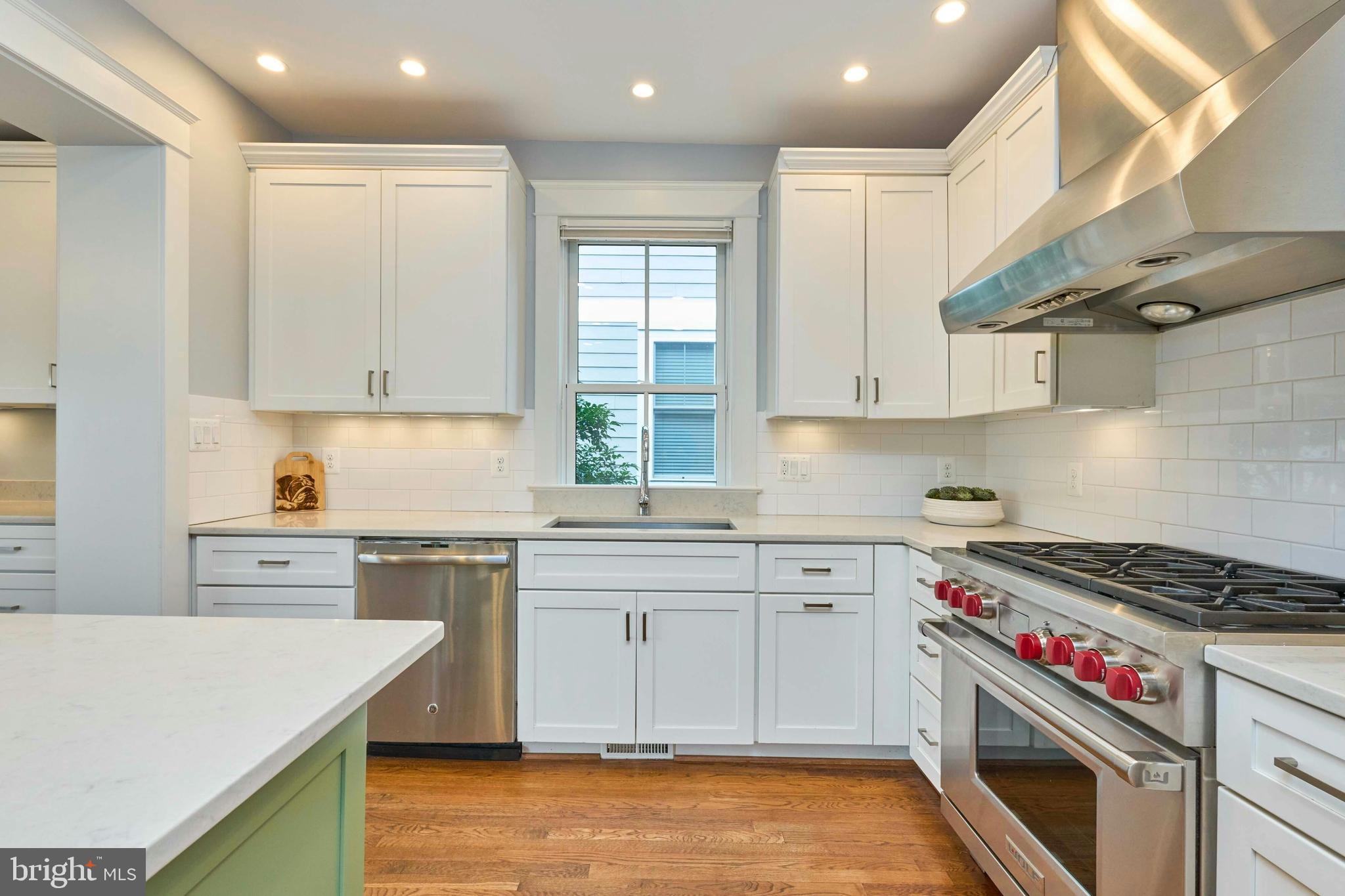 205 North Fillmore Street Arlington, VA 22201 - Photo 6 of 42