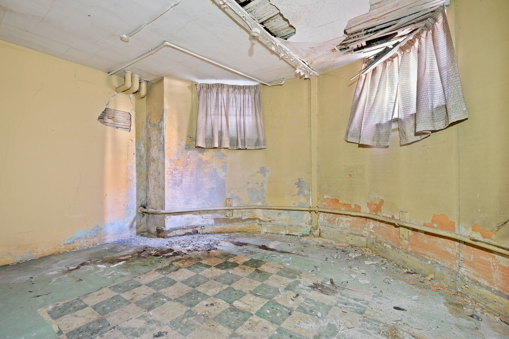 3936 South King Drive Chicago, IL 60653 - Photo 28 of 30 a view of a storage & utility room