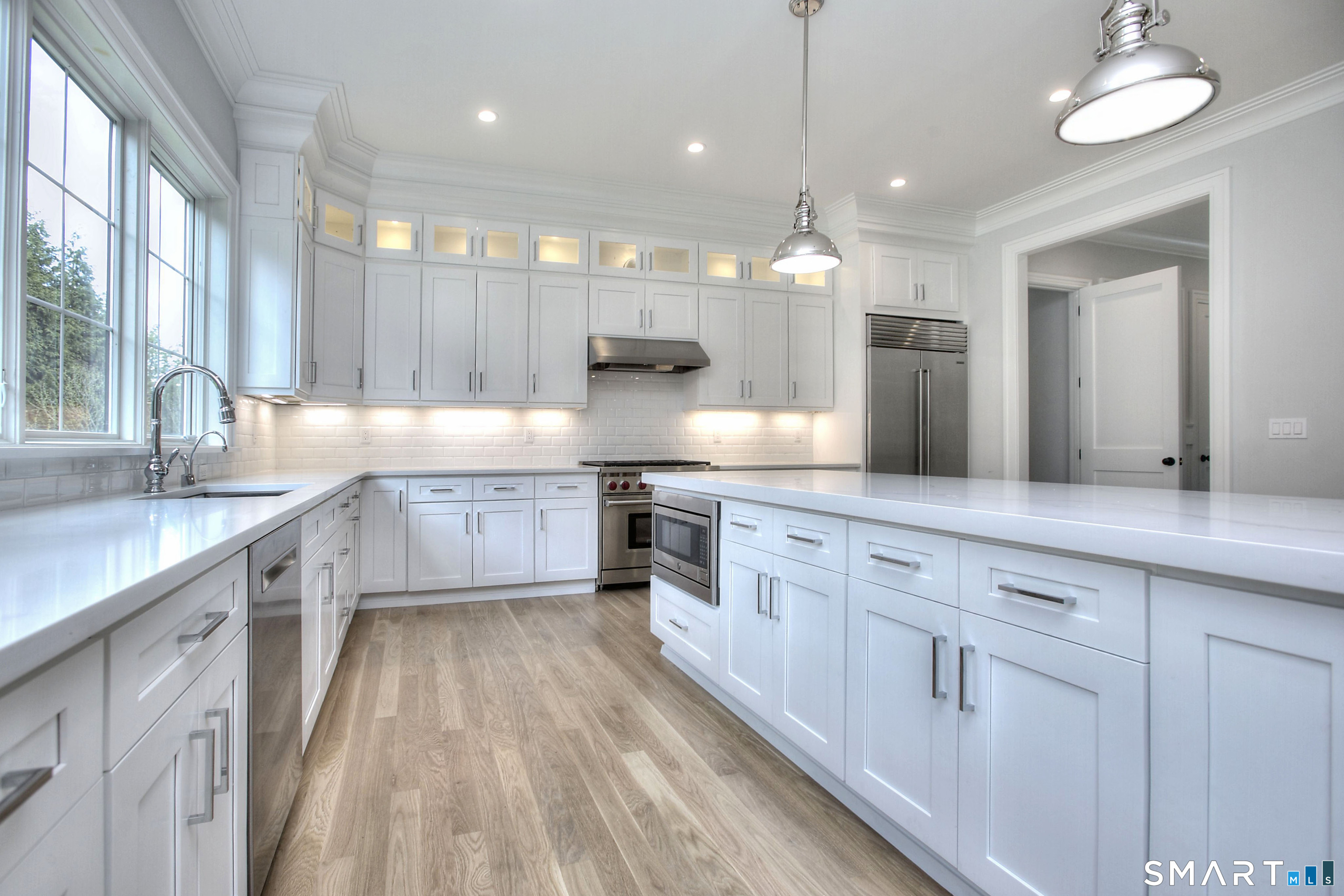 11 Gower Road New Canaan, CT 06840 - Photo 4 of 34