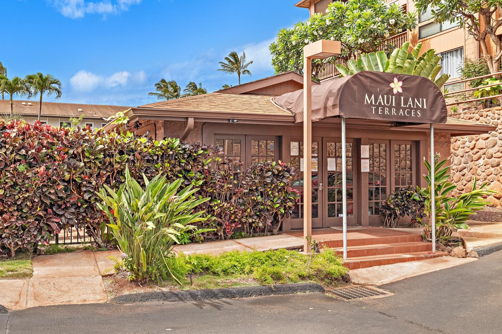 3740 Lower Honoapiilani Road, Unit G108 Lahaina, HI 96761 - Photo 20 of 24 front view of a house