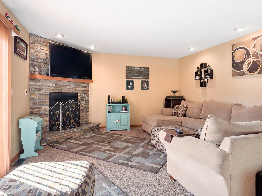 1328 Springbrook Road Fort Wayne, IN 46825 - Photo 4 of 23 Gallery Image 4