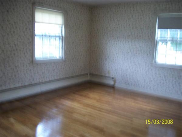 109 Raven Road Lowell, MA 01852 - Photo 5 of 10