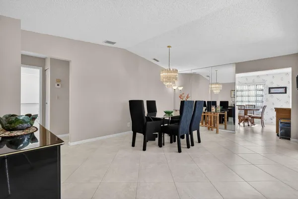 $315,000 | 5404 Viburnum Circle, Delray Beach, FL 33484