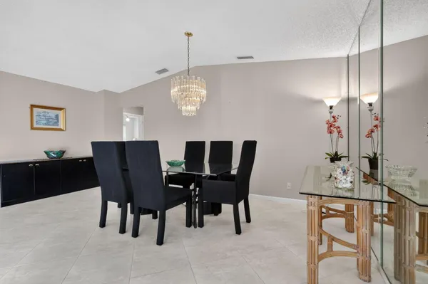 $315,000 | 5404 Viburnum Circle, Delray Beach, FL 33484