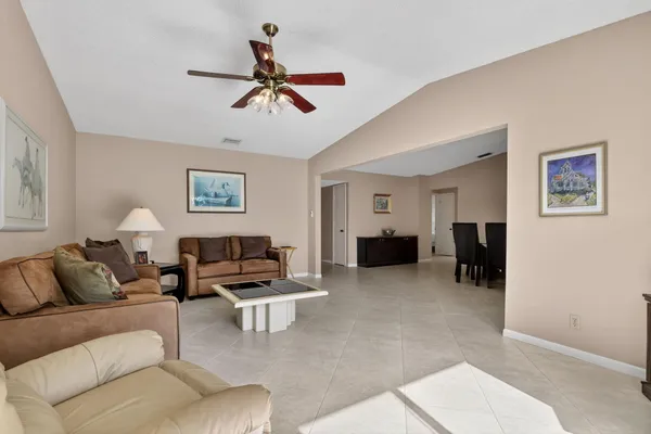 $315,000 | 5404 Viburnum Circle, Delray Beach, FL 33484