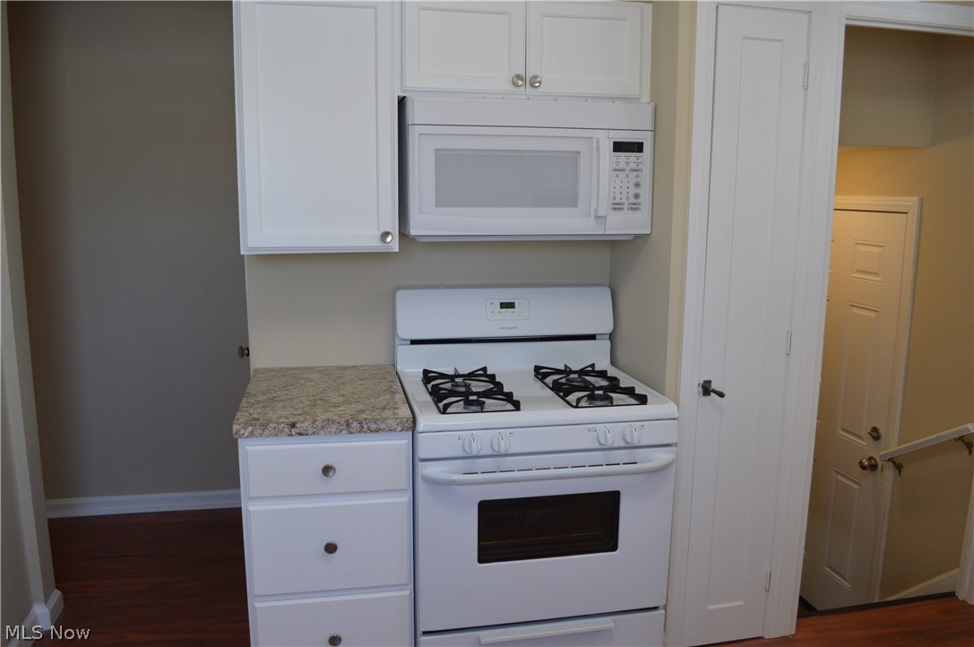 5667 Wellington Road Cleveland, OH 44124 - Photo 11 of 27 Gallery Image 11