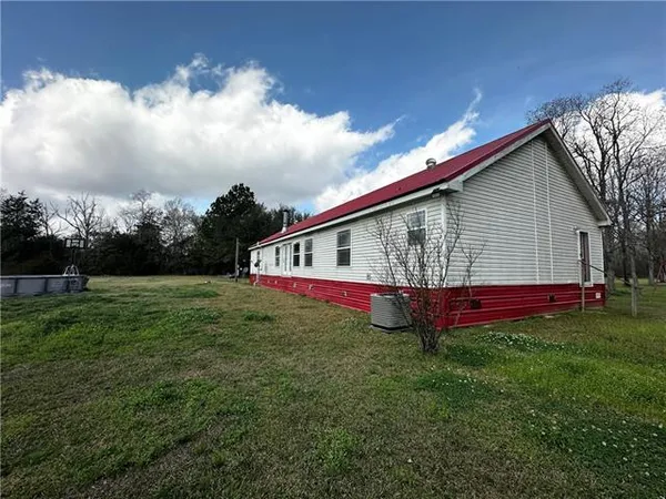 $170,000 | 818 Lake Pearl Road, Hessmer, LA 71341