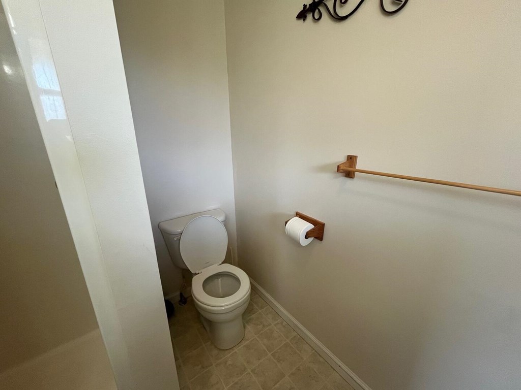 142 Arrowhead Trail Hayesville, NC 28904 - Photo 17 of 41 a bathroom with a toilet and a shower
