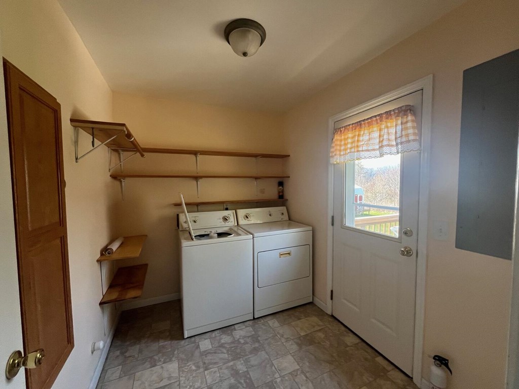 142 Arrowhead Trail Hayesville, NC 28904 - Photo 10 of 41 a utility room with dryer and washer