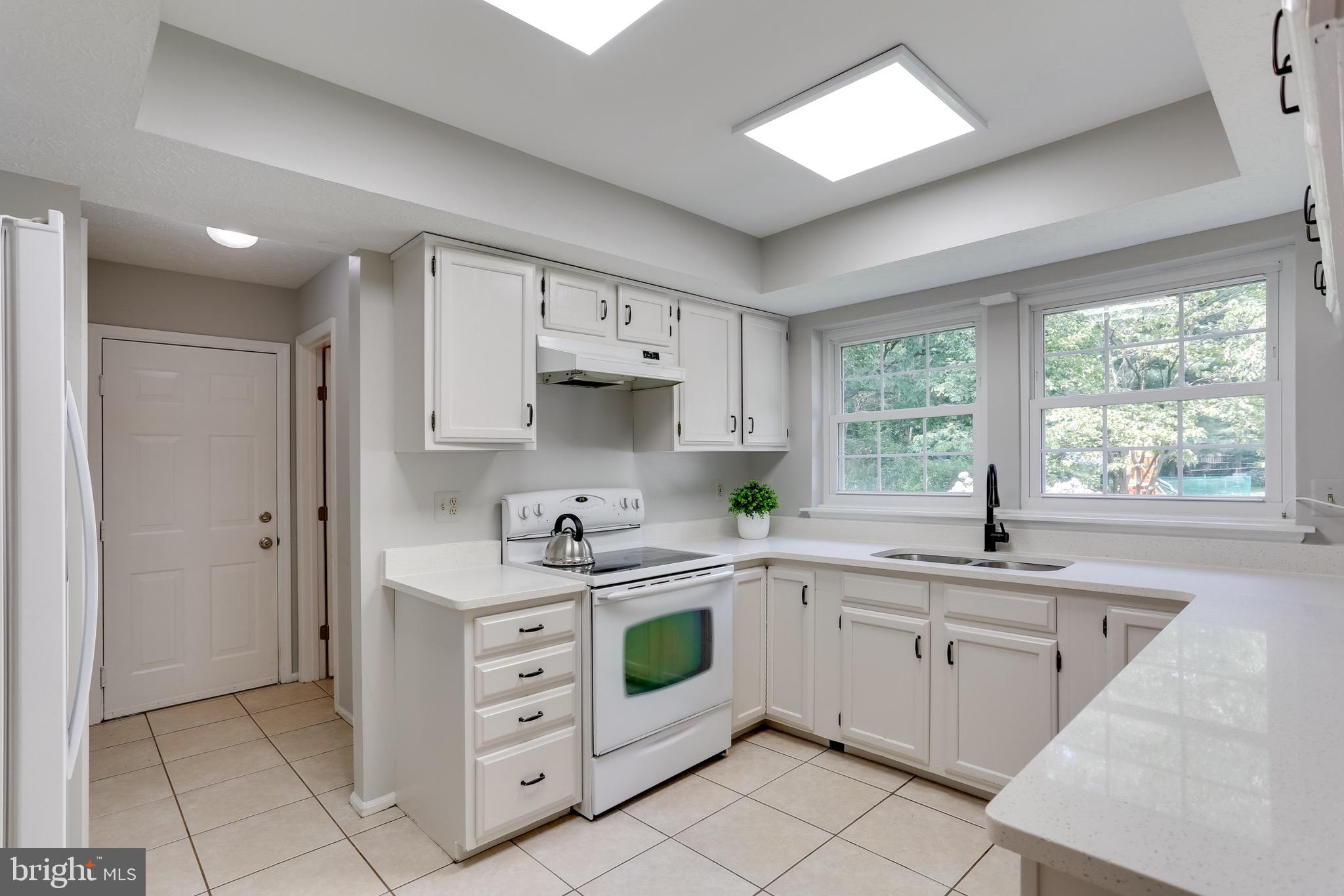9302 Many Flower Lane Jessup, MD 20794 - Photo 3 of 36 Gallery Image 3