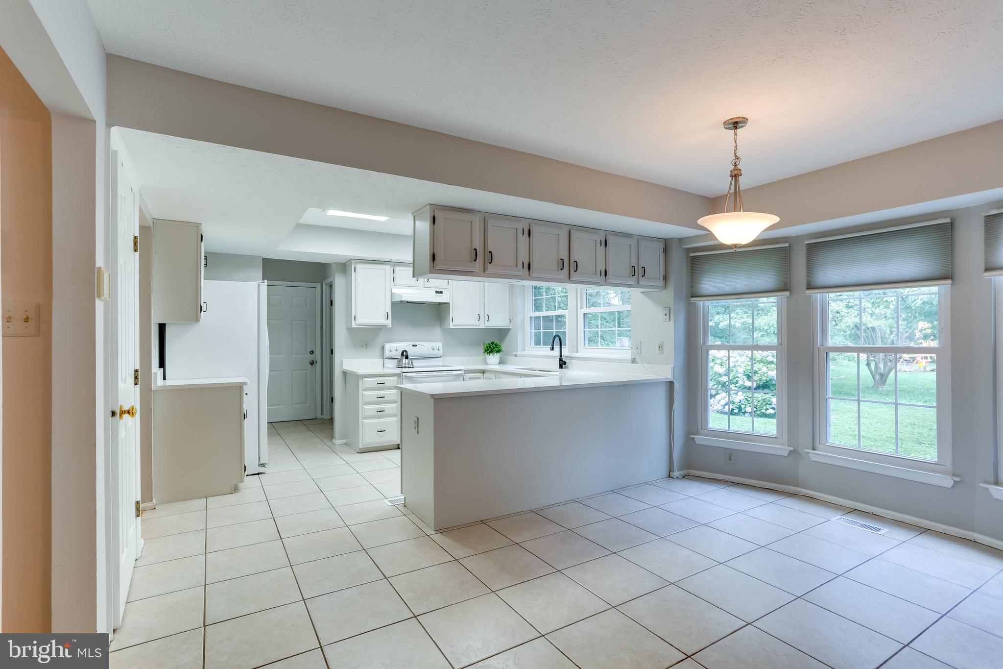 9302 Many Flower Lane Jessup, MD 20794 - Photo 4 of 36 Gallery Image 4