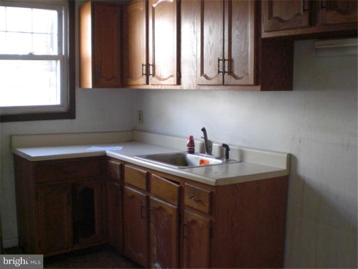 449 Copley Road Upper Darby, PA 19082 - Photo 2 of 13