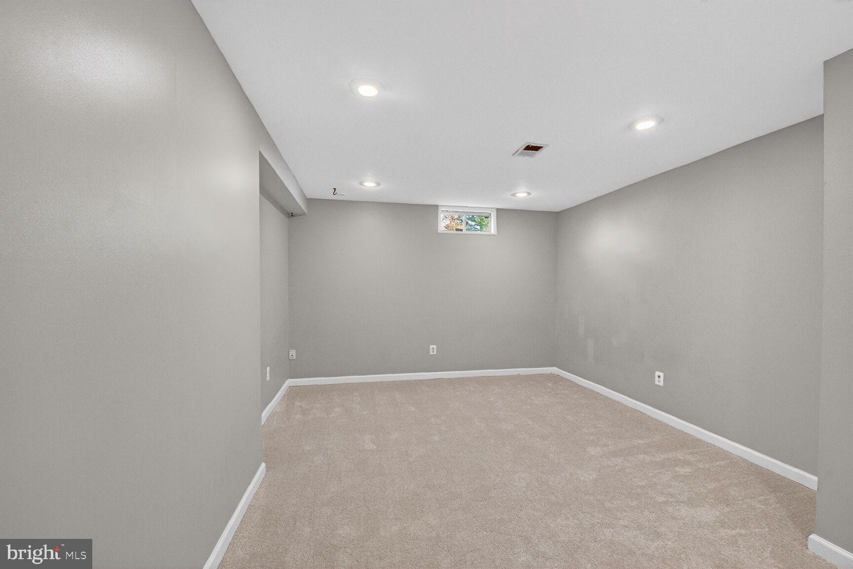 14 Braxton Drive Sterling, VA 20165 - Photo 17 of 28 a view of an empty room