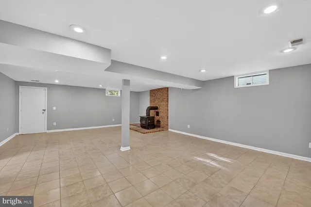 a view of empty room