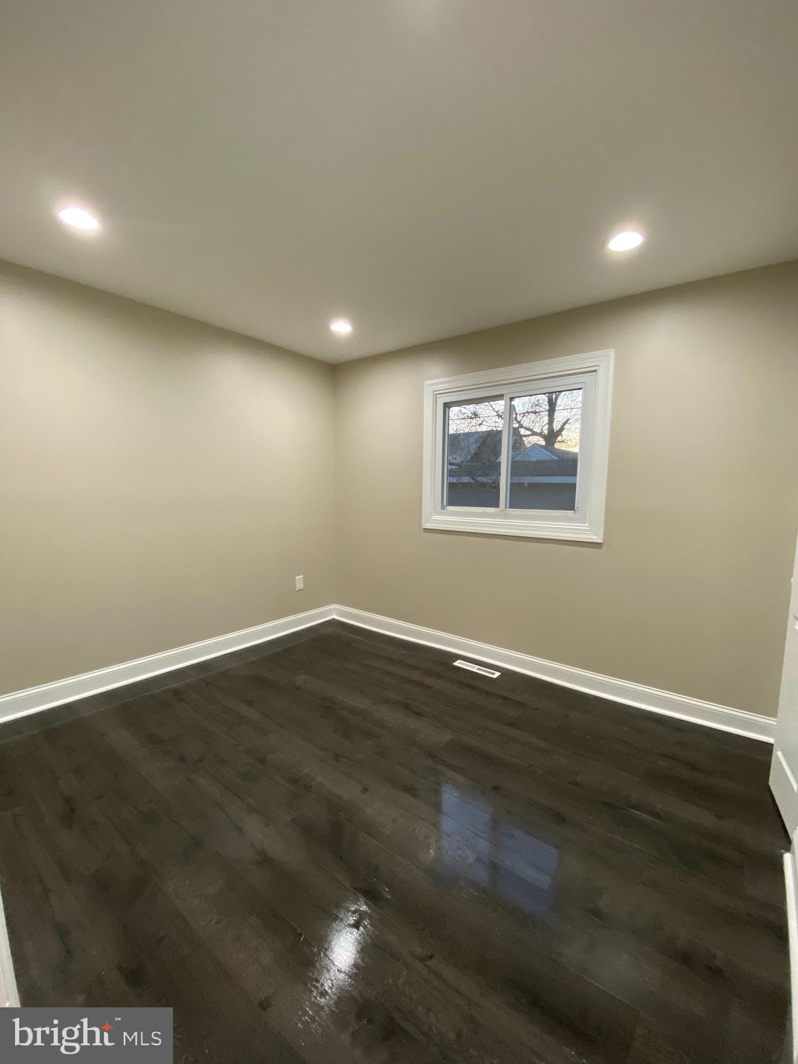 2028 North Rolling Road Baltimore, MD 21244 - Photo 38 of 64