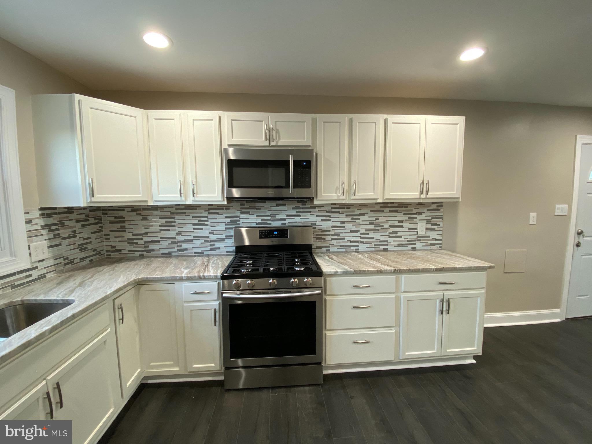 2028 North Rolling Road Baltimore, MD 21244 - Photo 9 of 64