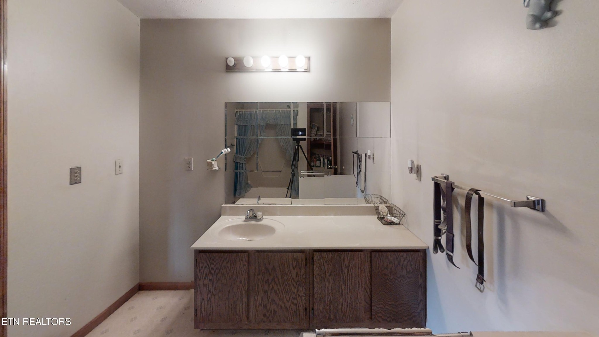 166 Nolan Lane Heiskell, TN 37754 - Photo 10 of 35