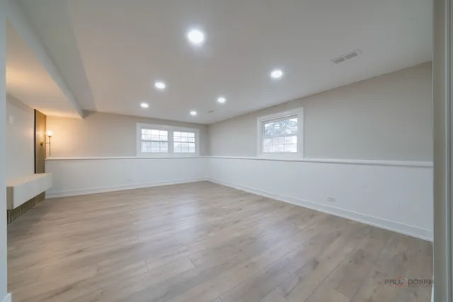 $679,000 | 214 West Hintz Road, Arlington Heights, IL 60004