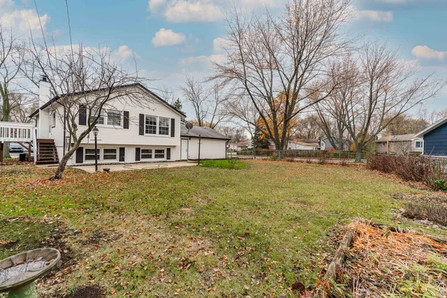 $679,000 | 214 West Hintz Road, Arlington Heights, IL 60004