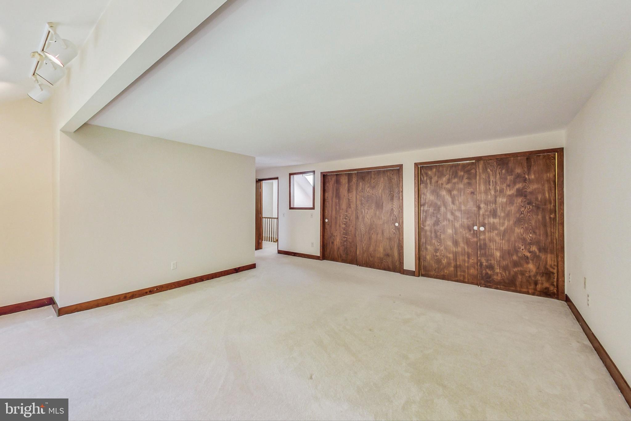 9206 Potomac Ridge Road Great Falls, VA 22066 - Photo 25 of 60 Primary Bedroom