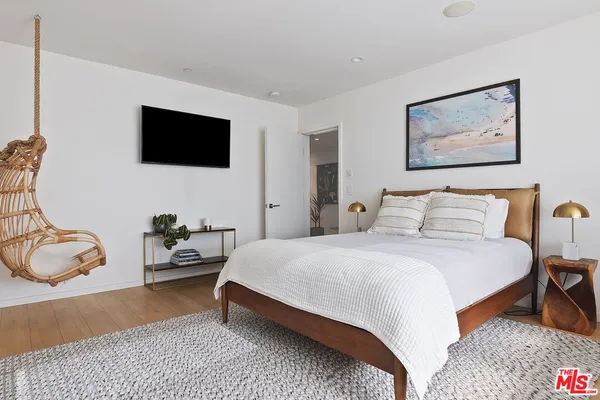$24,995 | 1220 Cabrillo Avenue, Venice, CA 90291