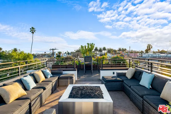 $24,995 | 1220 Cabrillo Avenue, Venice, CA 90291