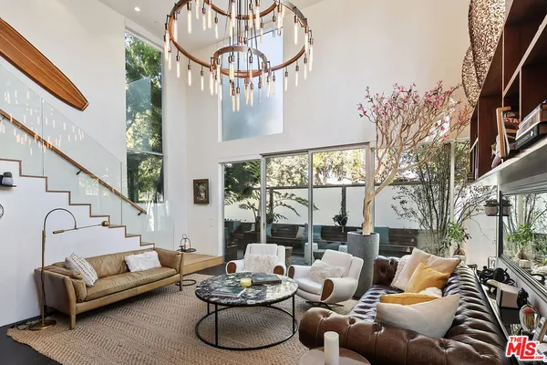 $24,995 | 1220 Cabrillo Avenue, Venice, CA 90291