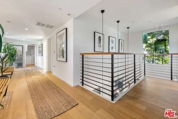 $24,995 | 1220 Cabrillo Avenue, Venice, CA 90291