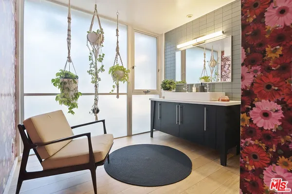 $24,995 | 1220 Cabrillo Avenue, Venice, CA 90291