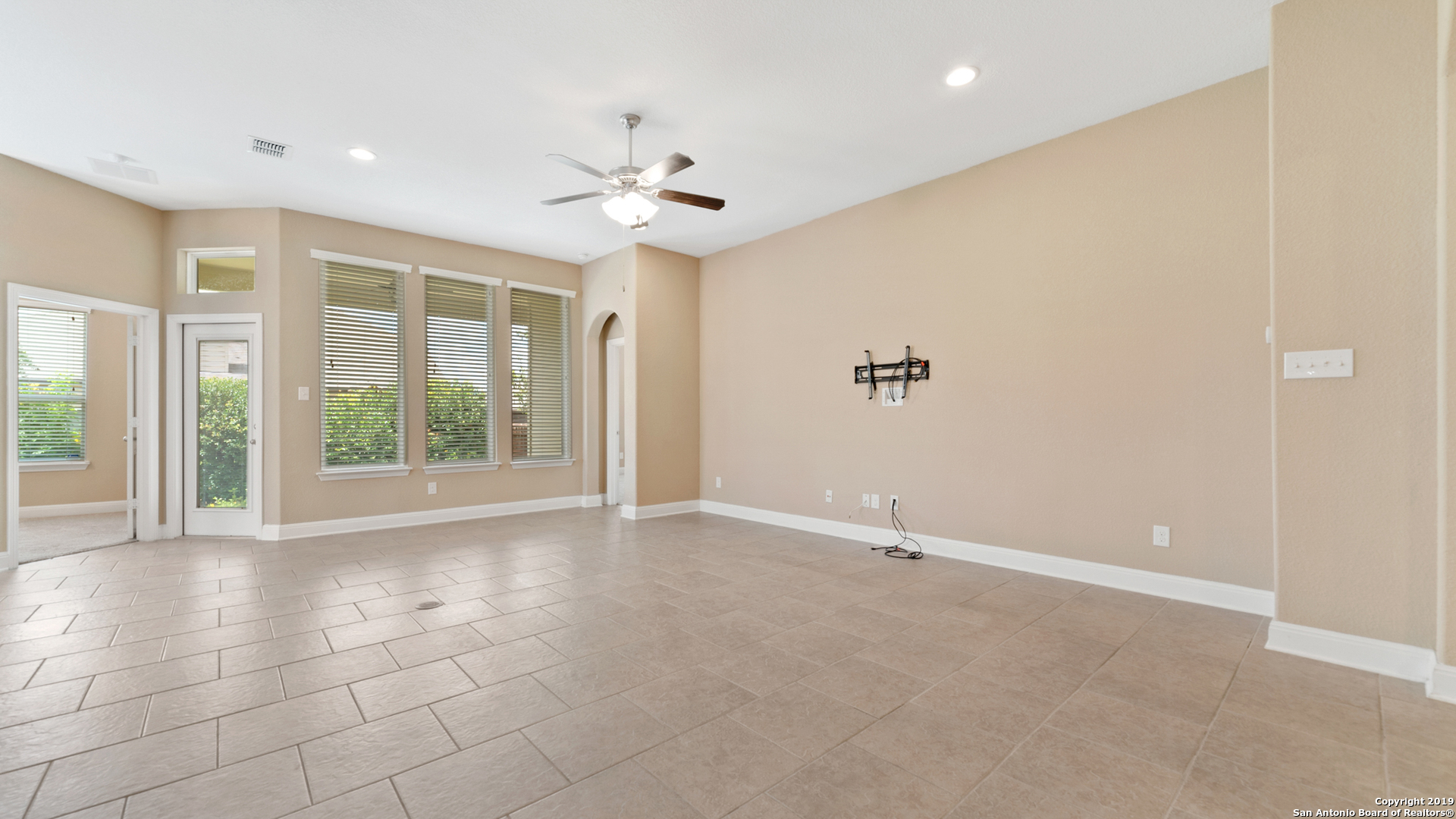 420 Trotti Cove Cibolo, TX 78108 - Photo 5 of 25
