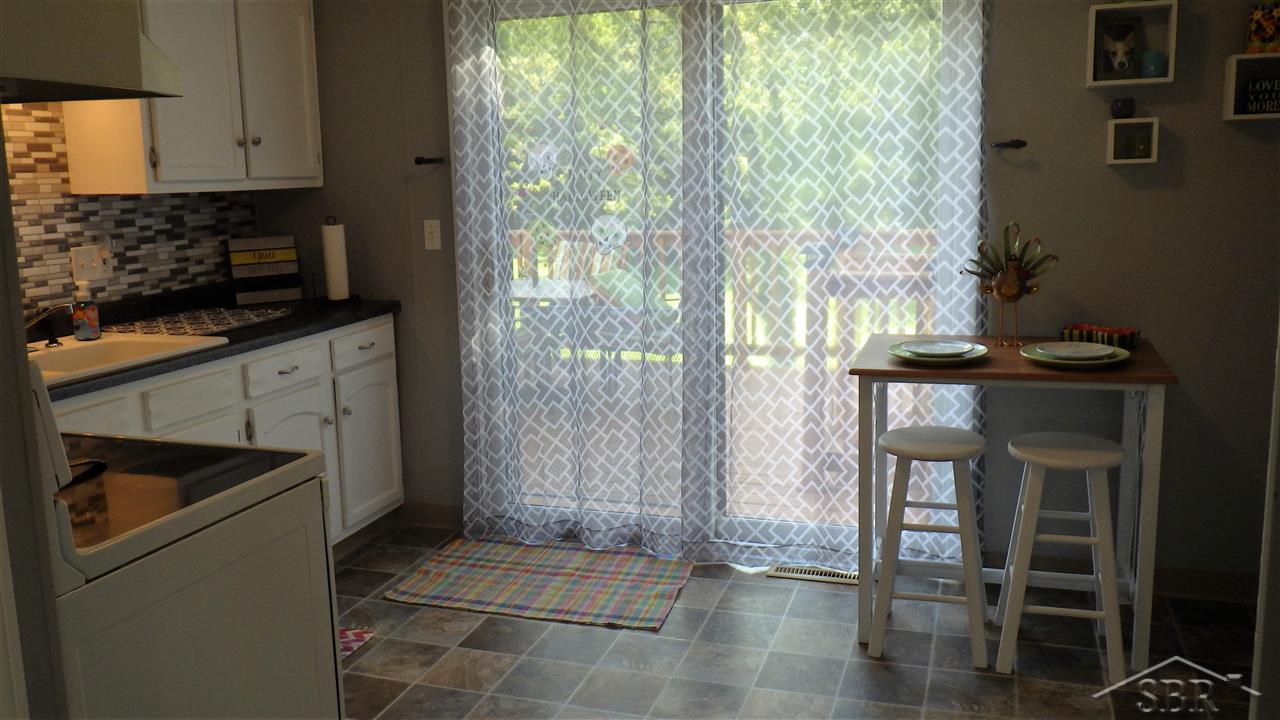 6485 Midland Road Freeland, MI 48623 - Photo 5 of 18 31304020-4.JPG