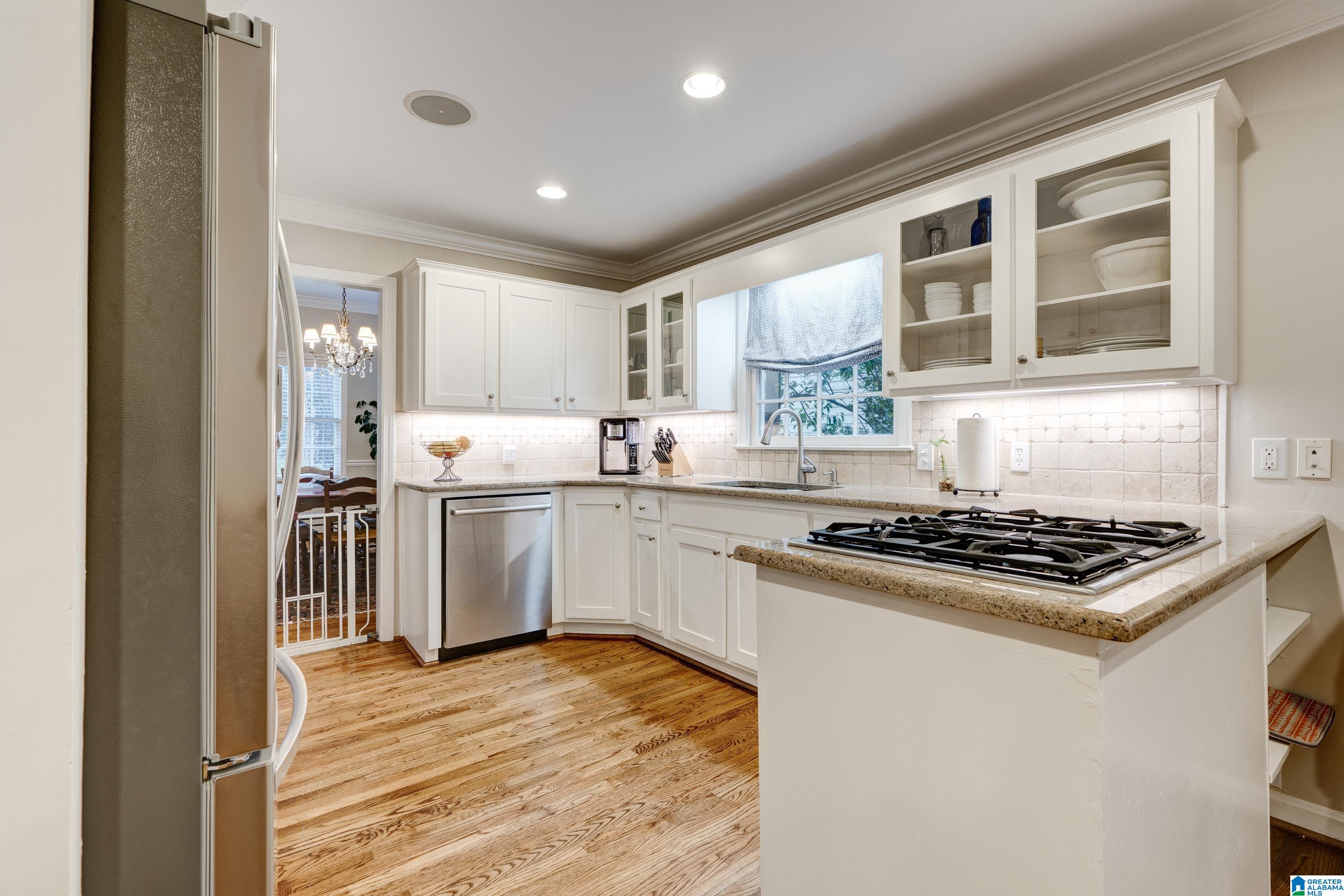 1810 Kensington Road Birmingham, AL 35209 - Photo 12 of 49