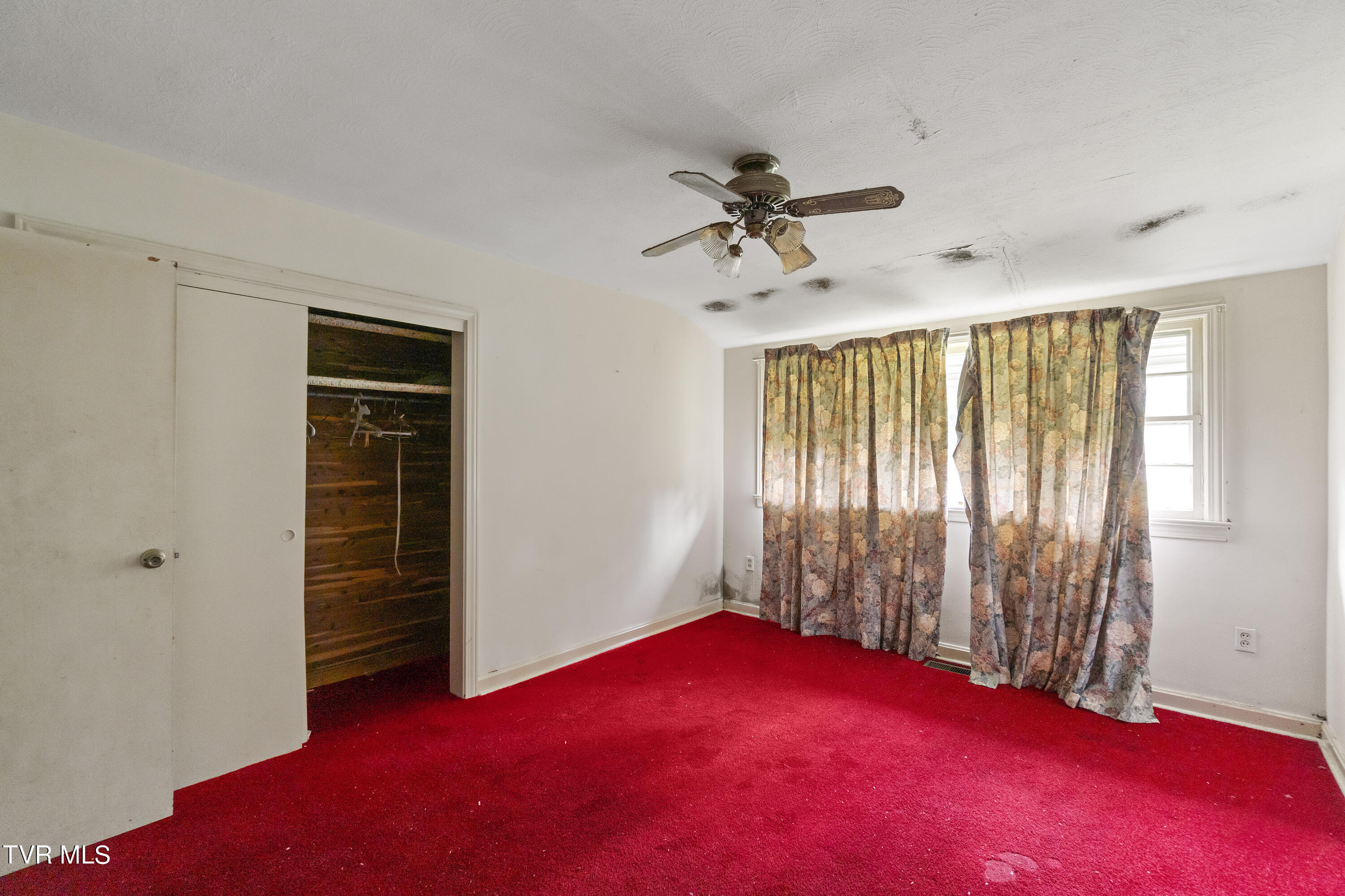 1249 Robinhood Road Greeneville, TN 37745 - Photo 14 of 38 14
