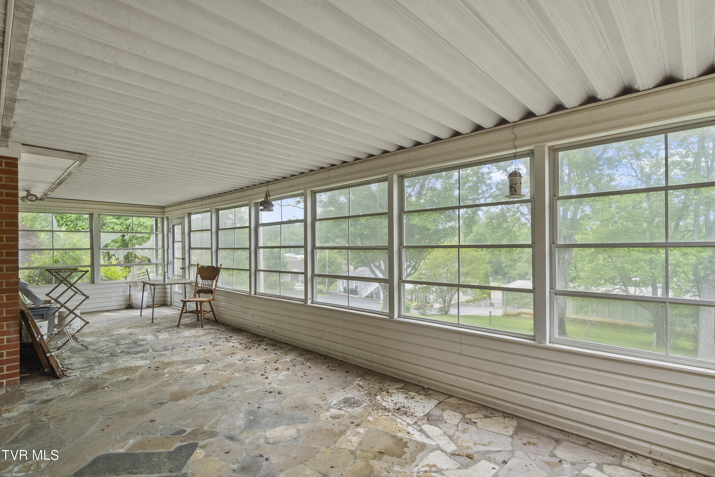 1249 Robinhood Road Greeneville, TN 37745 - Photo 10 of 38 10