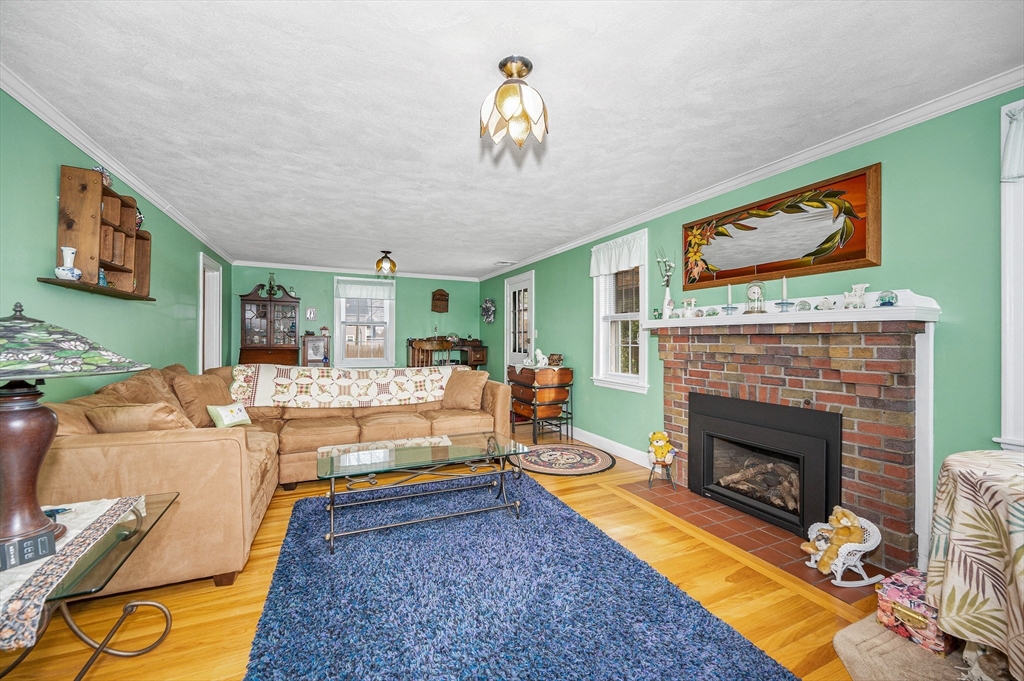 41 High Street Stoneham, MA 02180 - Photo 15 of 38