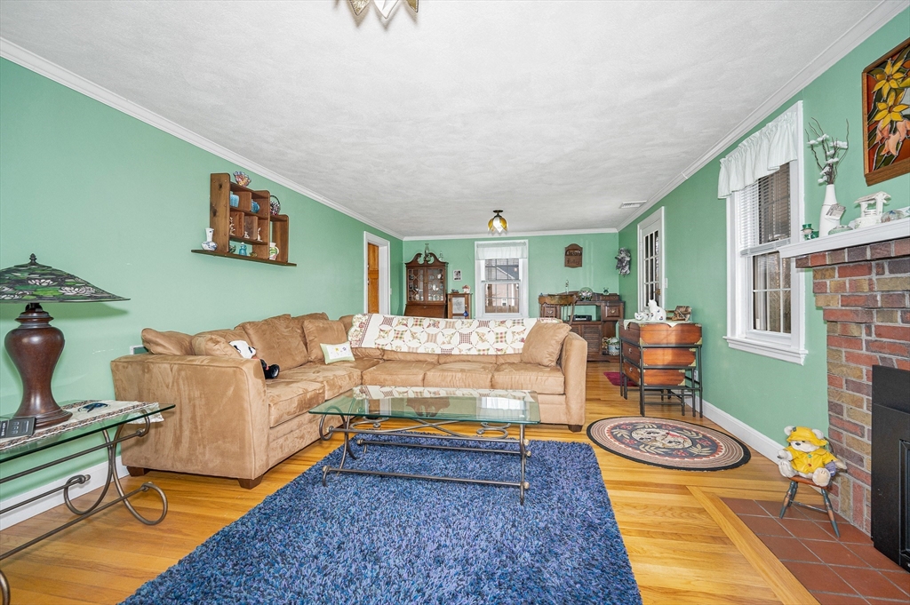 41 High Street Stoneham, MA 02180 - Photo 16 of 38