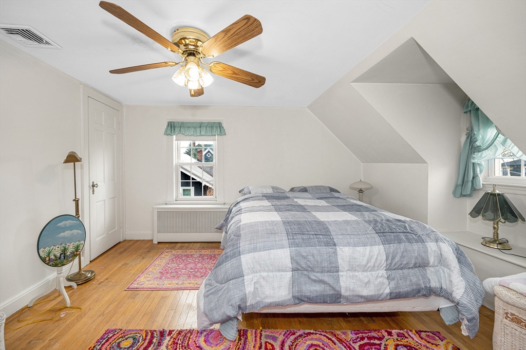 41 High Street Stoneham, MA 02180 - Photo 20 of 38