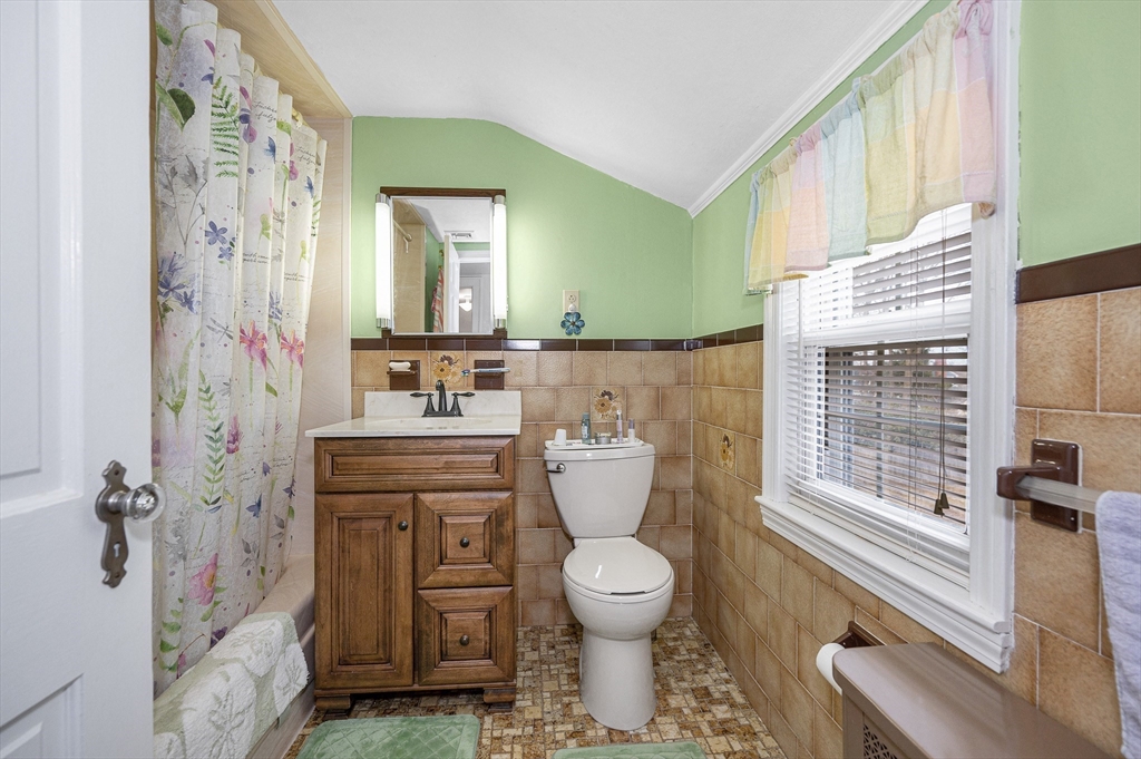 41 High Street Stoneham, MA 02180 - Photo 23 of 38