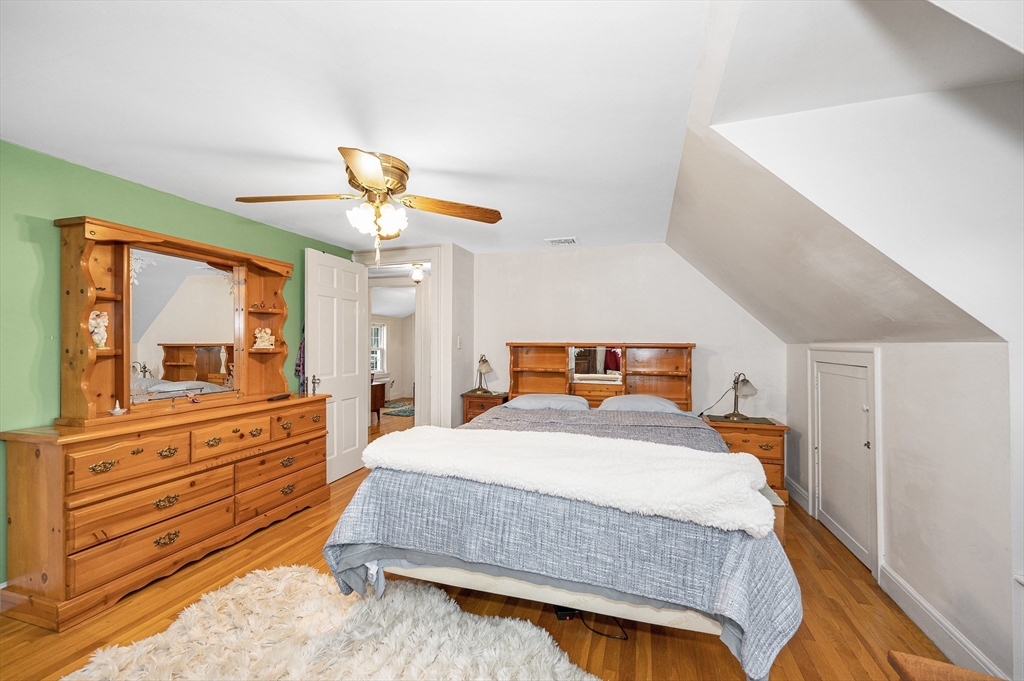 41 High Street Stoneham, MA 02180 - Photo 25 of 38