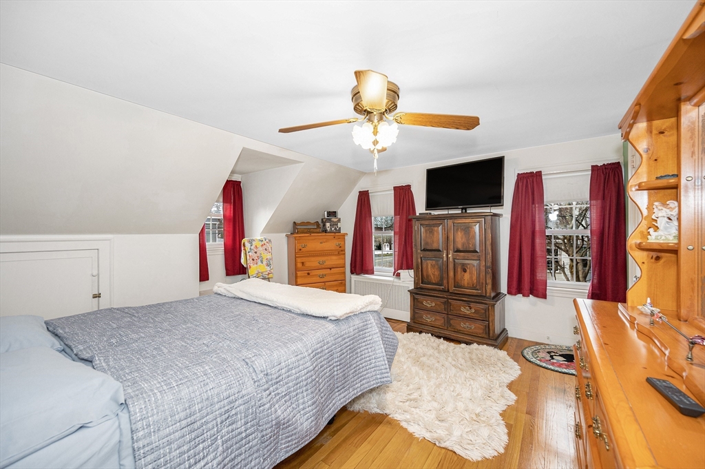 41 High Street Stoneham, MA 02180 - Photo 26 of 38