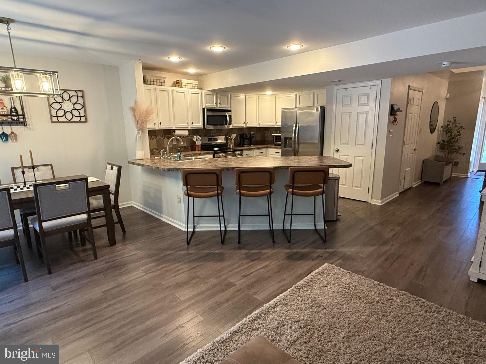 539 Pond View Court Harrisburg, PA 17110 - Photo 7 of 35 Gallery Image 7