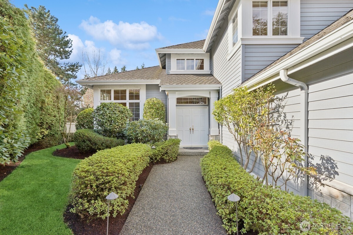 2910 213th Street Southeast Bothell, WA 98021 - Photo 2 of 39