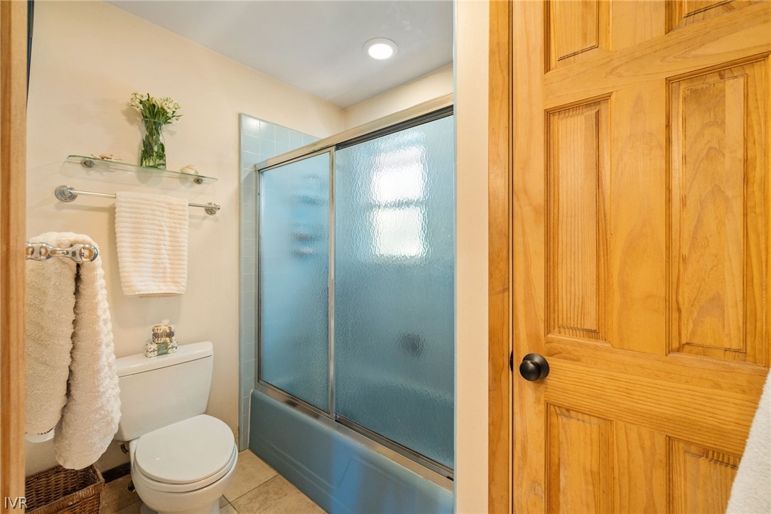 595 Lucille Drive Incline Village, NV 89451 - Photo 35 of 38 Its a 60s bathroom so either dig it or redesign.
