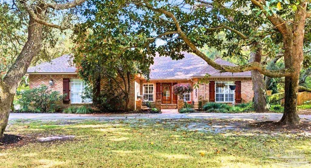 2437 West Bayshore Road Gulf Breeze, FL 32563 - Photo 2 of 62