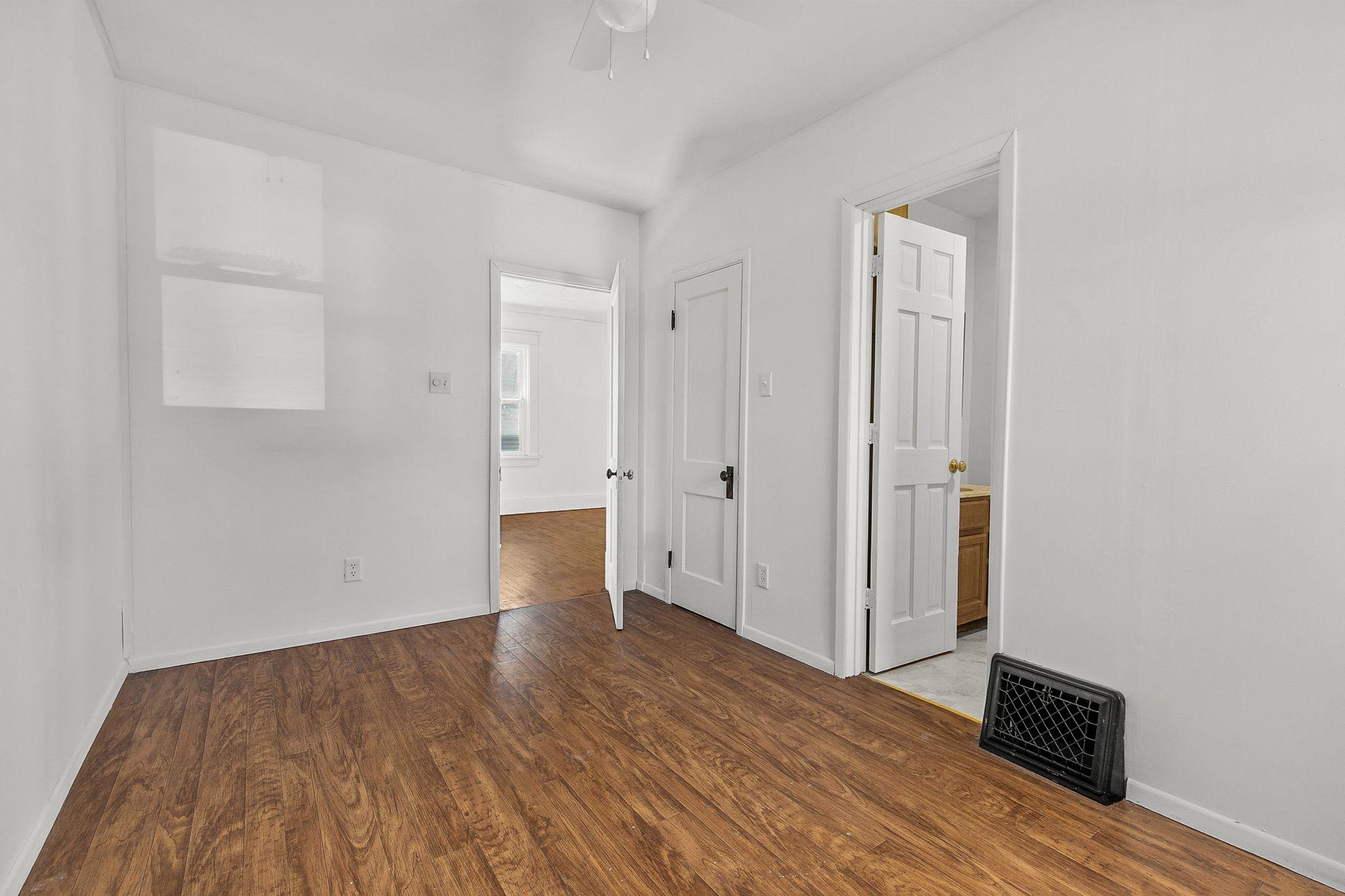 508 Tayco Street Menasha, WI 54952 - Photo 12 of 34