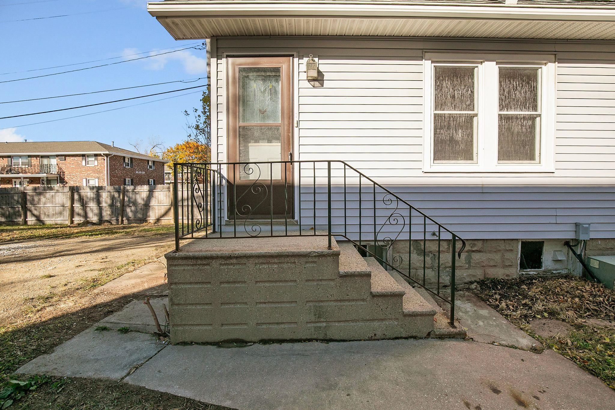 508 Tayco Street Menasha, WI 54952 - Photo 28 of 34